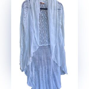 Belldini Women’s L White Long Length Sweater